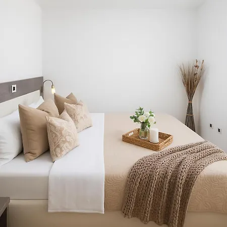 Sunny 1032 * Petrčane