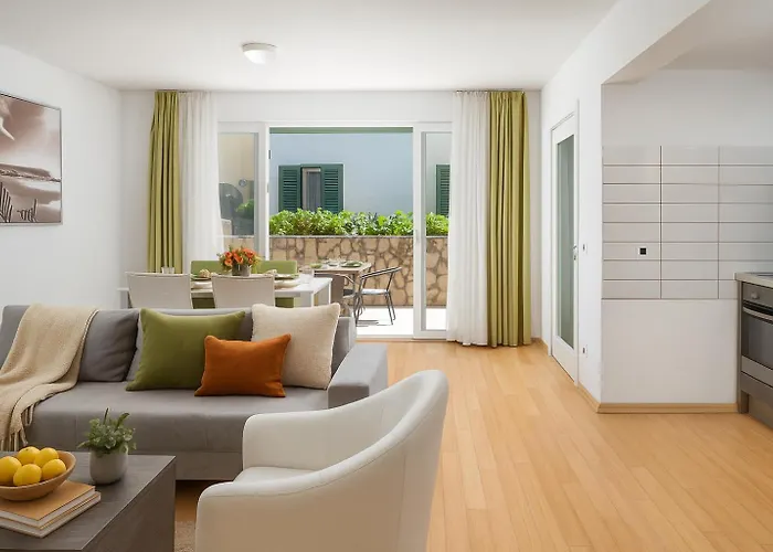 Sunny 1032 Petrčane