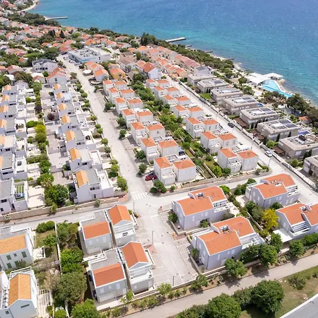 Sunny 1032 Appartement Petrcane